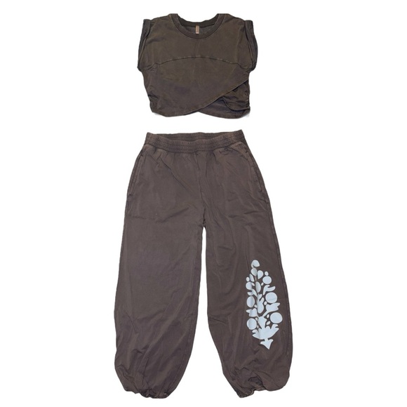 NWT Free People x FP Movement Hot Shot Logo Crossover Set in Dark Shadow - Picture 15 of 16